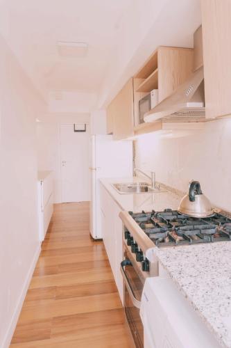 Moderno y espacioso departamento céntrico a pasos del mar (Moderno y espacioso departamento centrico a pasos del mar) in Cidade de Mar Del Plata Moderno y espacioso departamento céntrico a pasos del mar (Moderno y espacioso departamento centrico a pasos del mar) in Cidade de Mar Del Plata