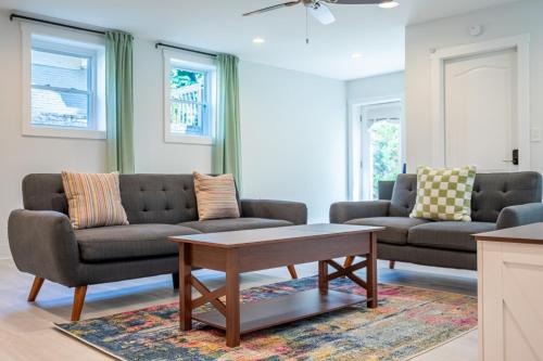 Modern 2BR Retreat Near Emory & Downtown ATL in Embry Hills Modern 2BR Retreat Near Emory & Downtown ATL in Embry Hills