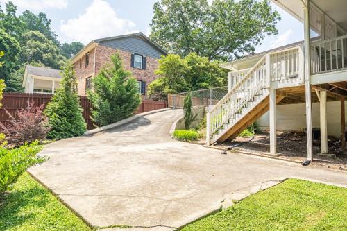Modern 2BR Retreat Near Emory & Downtown ATL in Embry Hills Modern 2BR Retreat Near Emory & Downtown ATL in Embry Hills