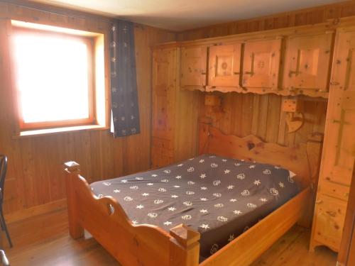 Chalet Les Lioues in Lanslebourg-Mont-Cenis Chalet Les Lioues in Lanslebourg-Mont-Cenis