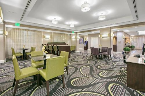 Food and beverages, La Quinta Inn & Suites by Wyndham DFW Airport South / Irving in Dallas (TX) Food and beverages, La Quinta Inn & Suites by Wyndham DFW Airport South / Irving in Dallas (TX)