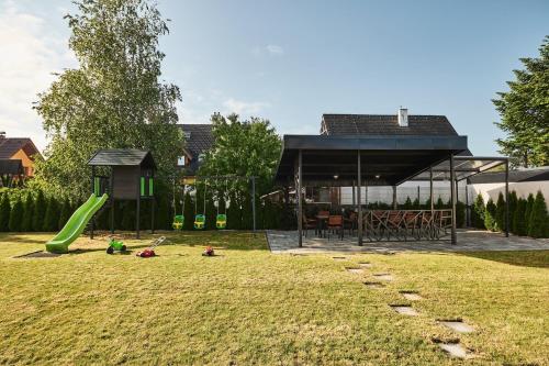 兒童遊樂場, Rodinný Apartmán s 2 Spálňami (Rodinny Apartman s 2 Spalnami) in 韋爾卡魯穆尼卡 兒童遊樂場, Rodinný Apartmán s 2 Spálňami (Rodinny Apartman s 2 Spalnami) in 韋爾卡魯穆尼卡