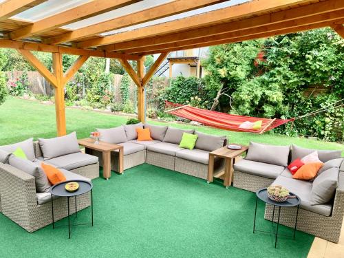 Kert, Szárszó Apartment with 3 rooms and PRIVATE BEACH, PRIVATE PARKING (Szarszo Apartment with 3 rooms and PRIVATE BEACH, PRIVATE PARKING) in Balatonszárszó Kert, Szárszó Apartment with 3 rooms and PRIVATE BEACH, PRIVATE PARKING (Szarszo Apartment with 3 rooms and PRIVATE BEACH, PRIVATE PARKING) in Balatonszárszó