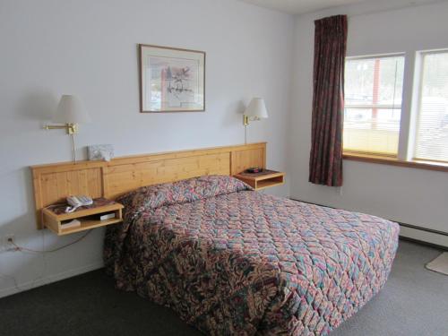 Bonanza Gold Motel in Dawson City Bonanza Gold Motel in Dawson City