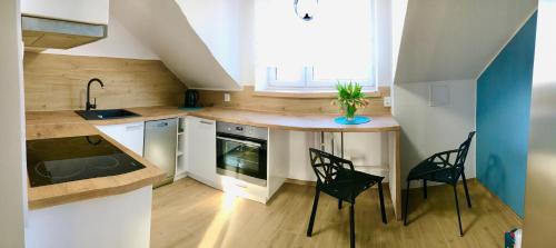 Konyha, Marilyn in Kostrzyn Nad Odra Konyha, Marilyn in Kostrzyn Nad Odra