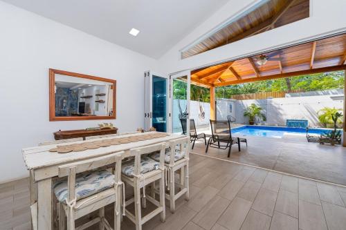 บริการและสิ่งอำนวยความสะดวก, Penguin House Right on the beach! in พอเทรโร่ บริการและสิ่งอำนวยความสะดวก, Penguin House Right on the beach! in พอเทรโร่