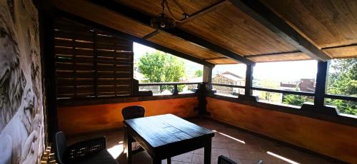 منظر, El Guardaviñas, entre Montes y Viñedos (El Guardavinas, entre Montes y Vinedos) in Abalos منظر, El Guardaviñas, entre Montes y Viñedos (El Guardavinas, entre Montes y Vinedos) in Abalos