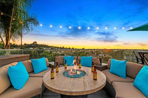 Dream Home with Pool, Water Slide, Spa and Views in Rancho Peñasquitos Dream Home with Pool, Water Slide, Spa and Views in Rancho Peñasquitos
