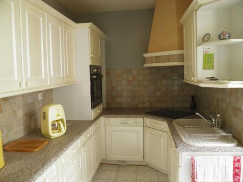 Gîte Foussais-Payré, 7 pièces, 12 personnes - FR-1-426-121 (Gite de caractere avec etang prive, jardin clos et cheminee, parfait pour les familles - FR-1-426-12) in Saint-Hilaire-des-Loges Gîte Foussais-Payré, 7 pièces, 12 personnes - FR-1-426-121 (Gite de caractere avec etang prive, jardin clos et cheminee, parfait pour les familles - FR-1-426-12) in Saint-Hilaire-des-Loges