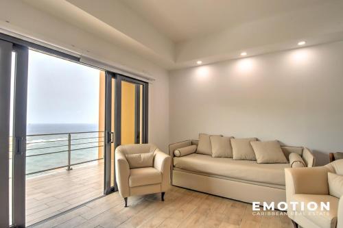 Вітальня, Brand New 2-bedroom apartment with sea view in Point Blanche in Point Blanche Вітальня, Brand New 2-bedroom apartment with sea view in Point Blanche in Point Blanche