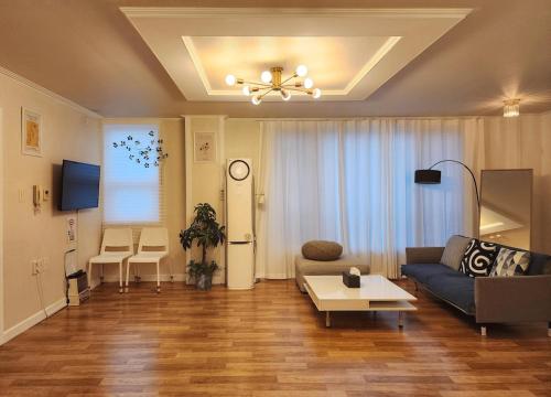 Ellastay Seoul Wide House Subway Station Area Family Travel Recommendation in Yangcheon-gu Ellastay Seoul Wide House Subway Station Area Family Travel Recommendation in Yangcheon-gu