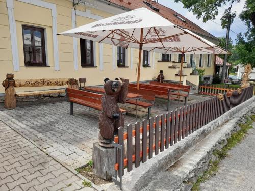 Penzion U Dračí skály (Penzion U Draci skaly) in สครีเจ Penzion U Dračí skály (Penzion U Draci skaly) in สครีเจ