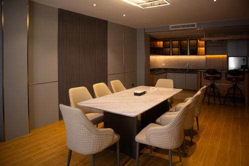 AGlow Hotel Harbor Bay Batam in Batu Ampar AGlow Hotel Harbor Bay Batam in Batu Ampar