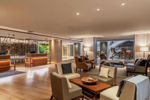 Restaurant, Sheraton Bariloche Hotel in San Carlos de Bariloche Restaurant, Sheraton Bariloche Hotel in San Carlos de Bariloche