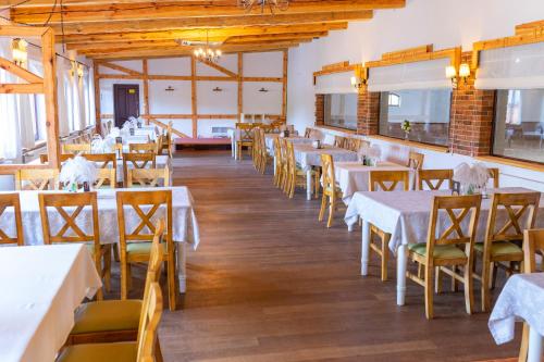 Étterem, Hotel Trzy Podkowy in Ilawa Étterem, Hotel Trzy Podkowy in Ilawa