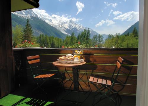 Balcony/terrace, Hotel Le Labrador in Chamonix-Mont-Blanc Balcony/terrace, Hotel Le Labrador in Chamonix-Mont-Blanc