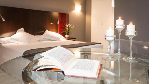 This photo about SM Hotel Teatre Auditori shared on HyHotel.com