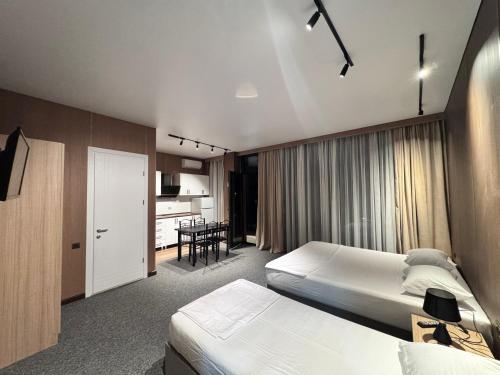 Nina two in Κομπουλέτι Nina two in Κομπουλέτι