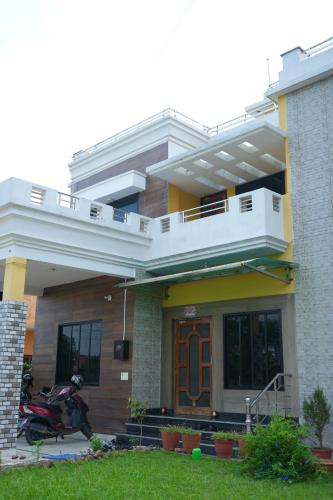 숙소 외관, Simsar Villa Homestay in 마하칼리 숙소 외관, Simsar Villa Homestay in 마하칼리