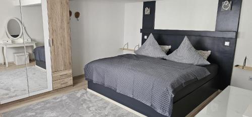 Meros in Diez Meros in Diez