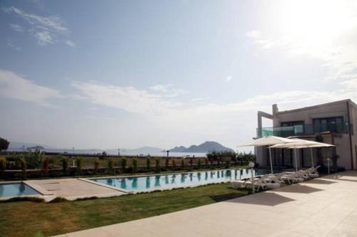 This photo about Aegean Pearl Suites shared on HyHotel.com