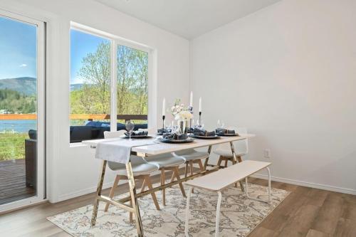 Big Lake Waterfront Retreat in Mount Vernon Big Lake Waterfront Retreat in Mount Vernon
