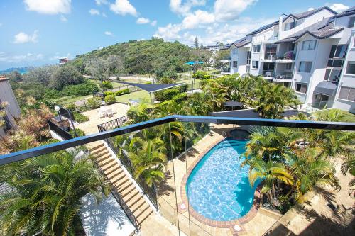 Pogled, Sandcastles on Currumbin Beach Apartments in Currumbin Pogled, Sandcastles on Currumbin Beach Apartments in Currumbin