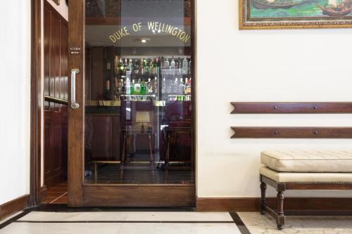 바/라운지, The Mayflower Hotel in 베이루트 바/라운지, The Mayflower Hotel in 베이루트