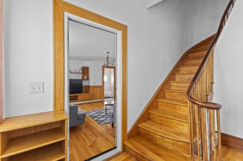 17-19Cozy&Spacious 6BR home in Malden with window AC and free parking in Malden 17-19Cozy&Spacious 6BR home in Malden with window AC and free parking in Malden