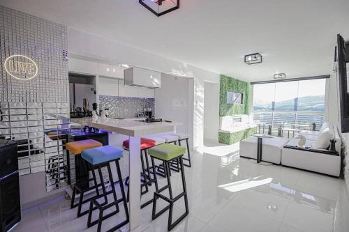 Kitchen, Aventura Fashion in San Carlos Kitchen, Aventura Fashion in San Carlos