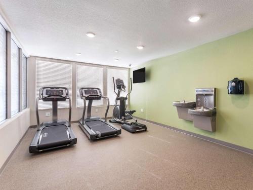 Fitneszközpont, WoodSpring Suites Spartanburg - Duncan in Duncan (Dél-Karolina) Fitneszközpont, WoodSpring Suites Spartanburg - Duncan in Duncan (Dél-Karolina)