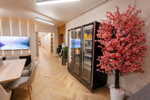 ห้องส่วนกลางสำหรับนั่งเล่น/ดูทีวี, Luxx Aparts in เขตอัลมาลี ห้องส่วนกลางสำหรับนั่งเล่น/ดูทีวี, Luxx Aparts in เขตอัลมาลี