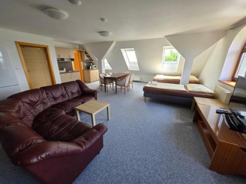 Hotel Restaurant Na Statku in 奧斯拉瓦河畔納梅什季 Hotel Restaurant Na Statku in 奧斯拉瓦河畔納梅什季