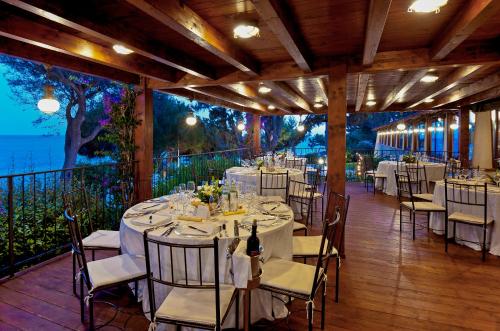 Restaurant, Luna Sardinia in Santa Margherita di Pula Restaurant, Luna Sardinia in Santa Margherita di Pula
