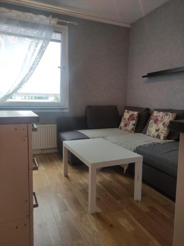 Cozy 20sqm Studio with Kitchen in Hallonbergen Cozy 20sqm Studio with Kitchen in Hallonbergen