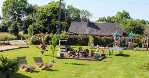 Les Mini-Chaumieres in Saint-Martin-Saint-Firmin Les Mini-Chaumieres in Saint-Martin-Saint-Firmin