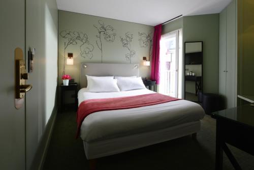 Hotel de l'Orchidee in 14th - Tour Montparnasse Hotel de l'Orchidee in 14th - Tour Montparnasse