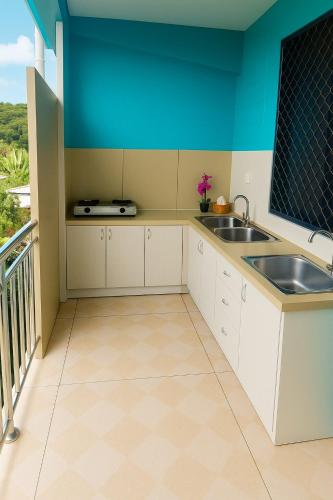 Apia Studio w 2 Beds, Secure, AC, Washer, Dryer, Kitchen, WiFi in Vaitele Apia Studio w 2 Beds, Secure, AC, Washer, Dryer, Kitchen, WiFi in Vaitele