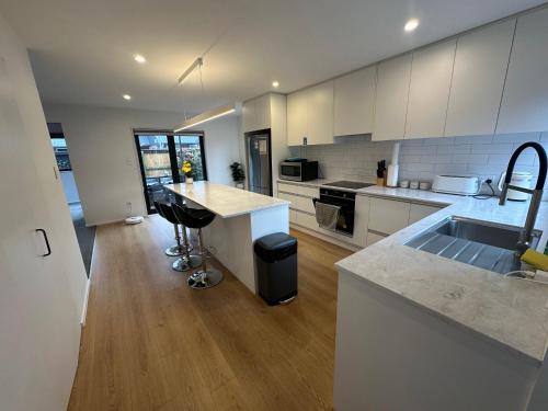 Airport Retreat 4 Bedrooms 8 Guests in برنسايد Airport Retreat 4 Bedrooms 8 Guests in برنسايد