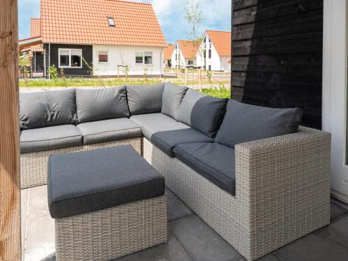 Erkély/terasz, Holiday Home in Scherpenisse near Nature Reserve, cleaning included in Verspreide huizen Scherpenisse Erkély/terasz, Holiday Home in Scherpenisse near Nature Reserve, cleaning included in Verspreide huizen Scherpenisse