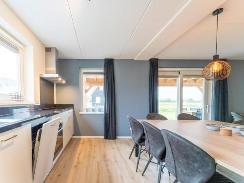 Konyha, Steps from Sea Coastal Home, cleaning included in Verspreide huizen Scherpenisse Konyha, Steps from Sea Coastal Home, cleaning included in Verspreide huizen Scherpenisse
