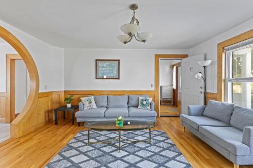 17 Cozy&Spacious 3 bedroom home in Malden with window AC in Malden 17 Cozy&Spacious 3 bedroom home in Malden with window AC in Malden