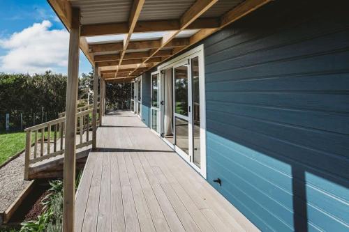 Weld Cottage - Sustainable lifestyle property in Kaitake Weld Cottage - Sustainable lifestyle property in Kaitake