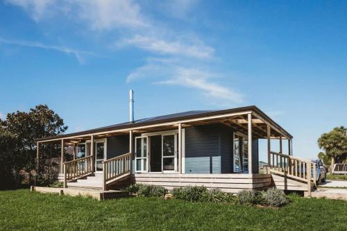 Weld Cottage - Sustainable lifestyle property in Kaitake Weld Cottage - Sustainable lifestyle property in Kaitake