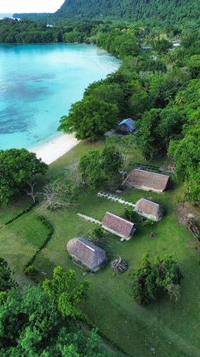 Lonnoc ocean view beach bungalows in Hog Harbour Lonnoc ocean view beach bungalows in Hog Harbour