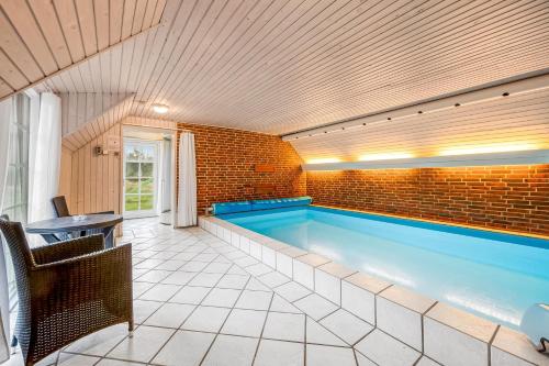 A szálláshely kívülről, Large Holiday Home With Pool, Spa And Sauna, 1500 Meters From The North Sea in Ohuse A szálláshely kívülről, Large Holiday Home With Pool, Spa And Sauna, 1500 Meters From The North Sea in Ohuse