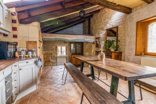 Gite Divin 8 personnes in Meigne Gite Divin 8 personnes in Meigne