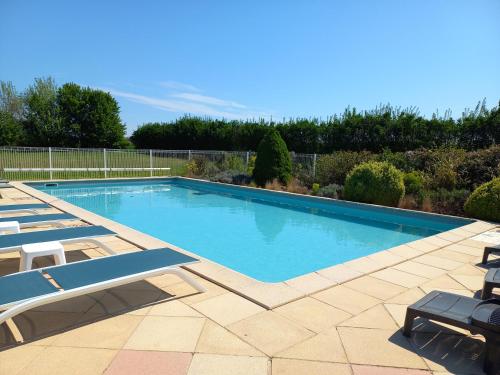 La Maison Jaune in Saint-Hilaire-des-Loges La Maison Jaune in Saint-Hilaire-des-Loges