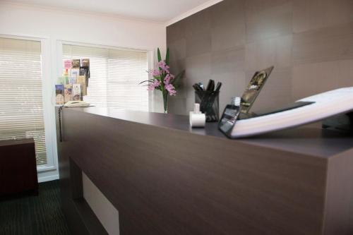 Entrance, A Line Motel in Griffith Entrance, A Line Motel in Griffith