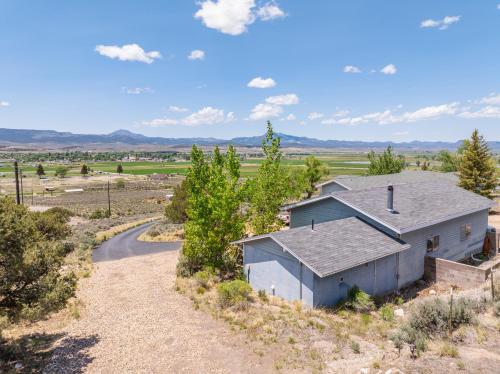Hilltop Cottage in Panguitch Hilltop Cottage in Panguitch